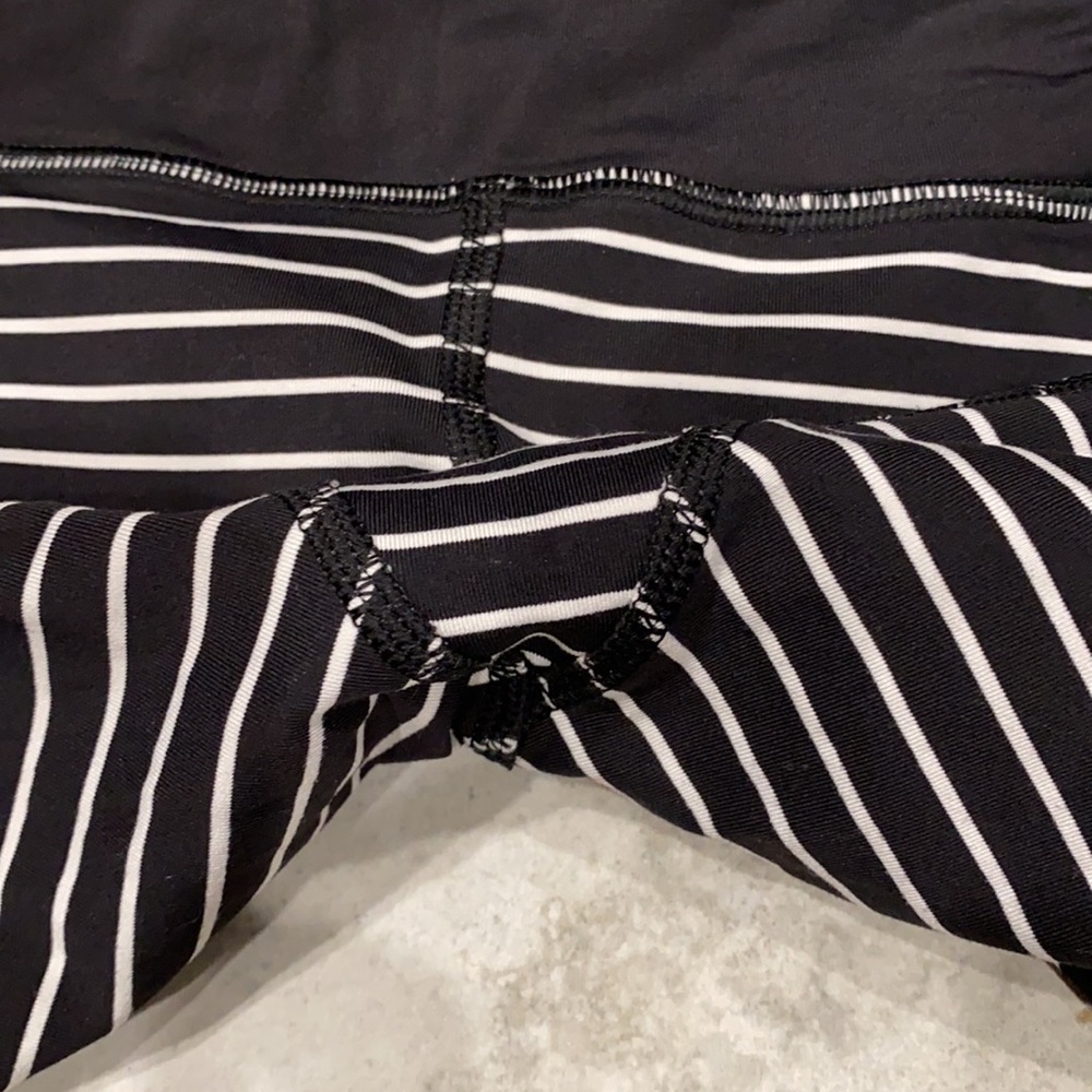 LULULEMON Runday Crop Legging Parallel Stripe RARE - Picture 7 of 12